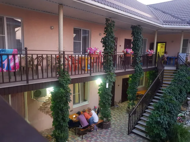 Gostevoy Dom Izumrud