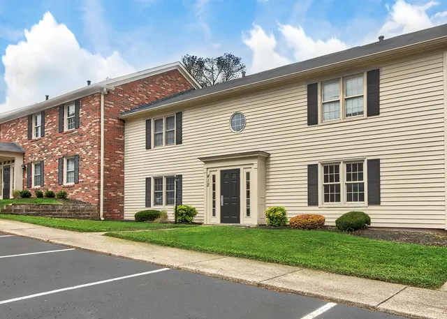 Charlestown of Douglass Hills