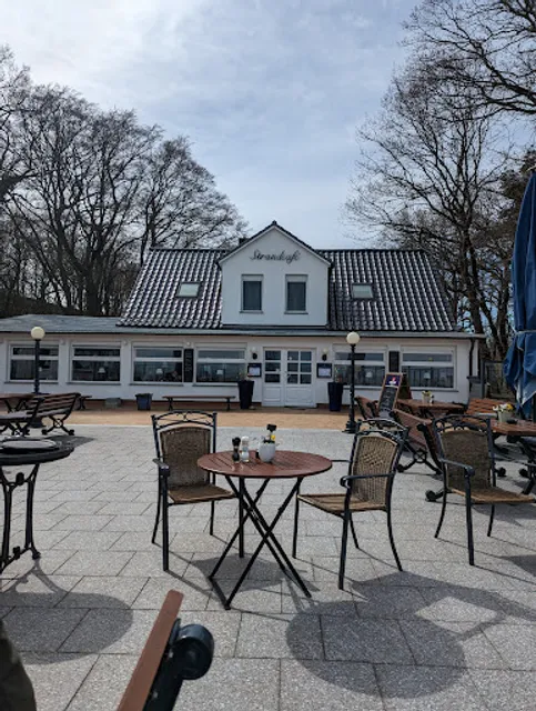 Restaurant & Café "Strandcafé" an der Strandpromenade