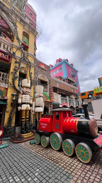 美国村 商店街區