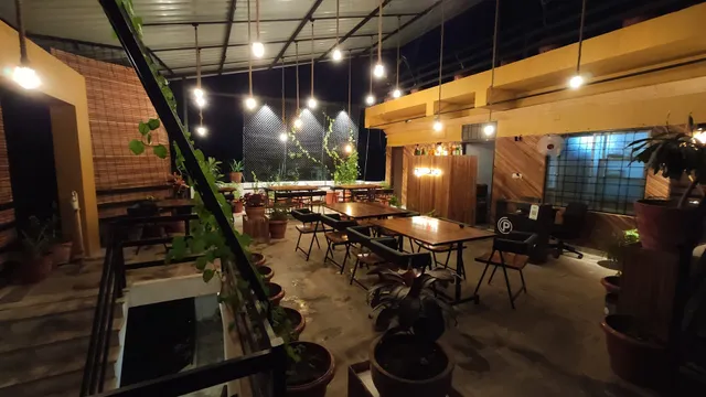 Replay Gaming Lounge & Cafe