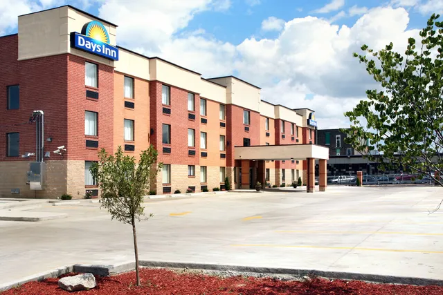 Days Inn by Wyndham Downtown St. Louis