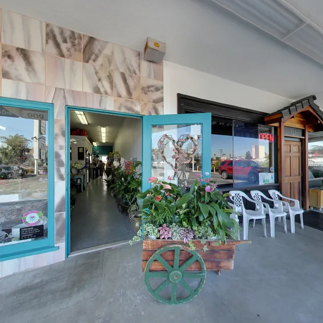 Manhattan Village Florist & Gifts