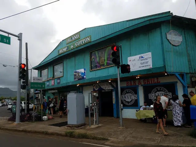 Big Wave Dave's Bar & Grill