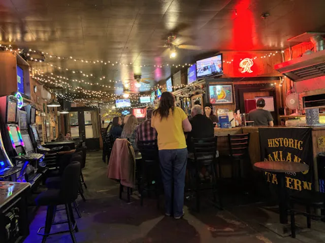 Oakland Tavern
