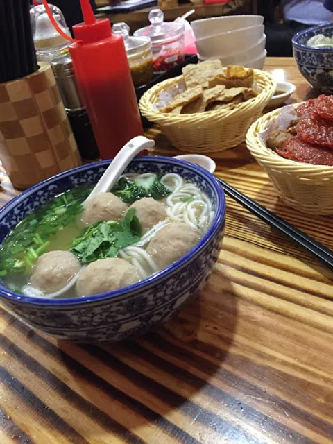 GO Unique 有间不一样, 1 Utama