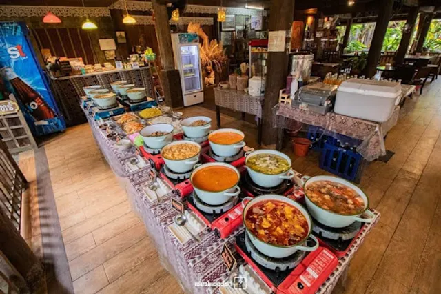 ขนมจีนบุฟเฟ่ต์เฮือนจ๊างงามเชียงใหม่