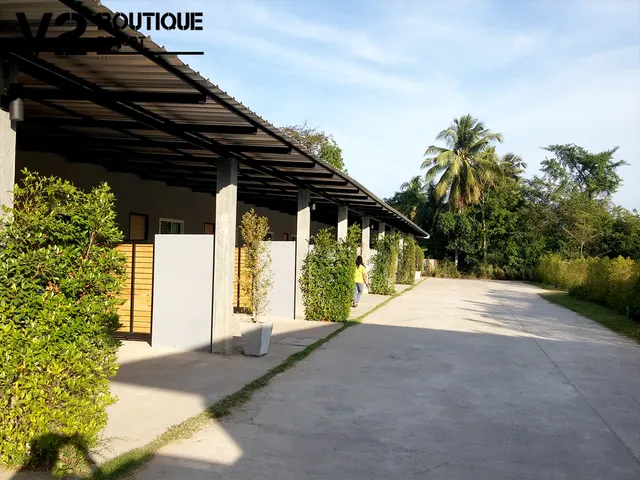 วีทู บูติค รีสอร์ท