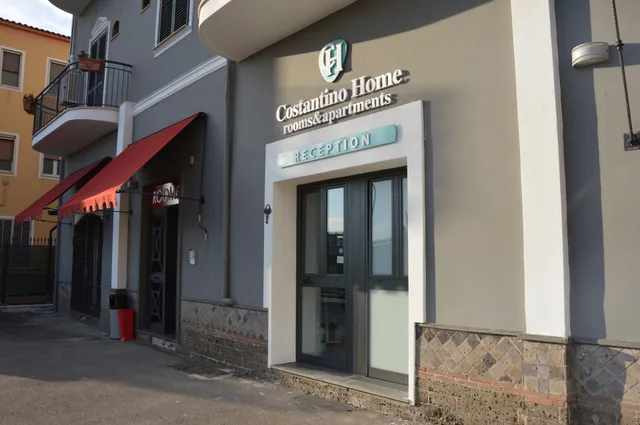 COSTANTINO HOME ROOMS & APARTMENTS