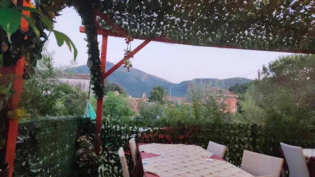 Trattoria con cucina Casereccia & "Gli Onorevoli"