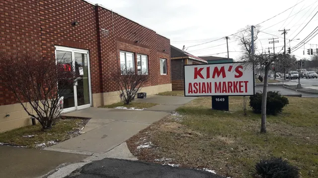 Kim's Asian Market