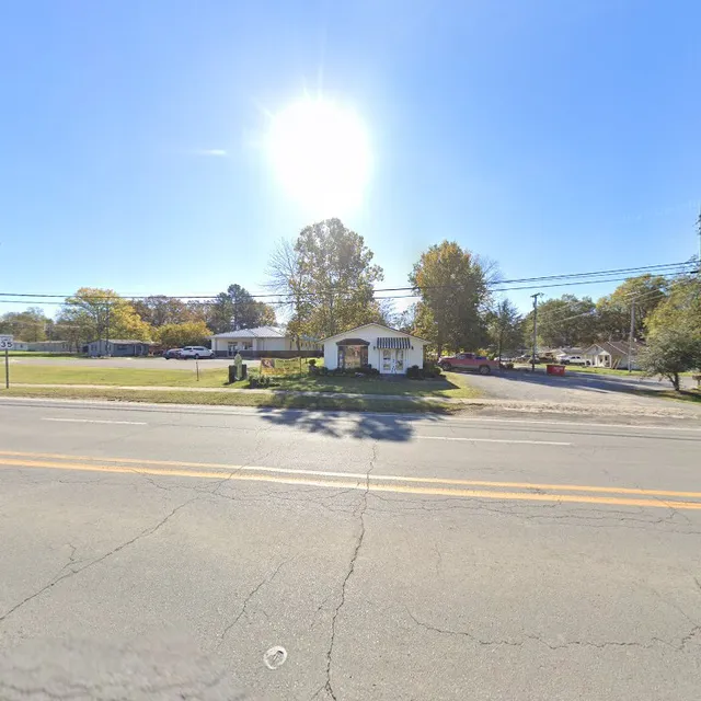 Lynn's Flower & Gift Shop