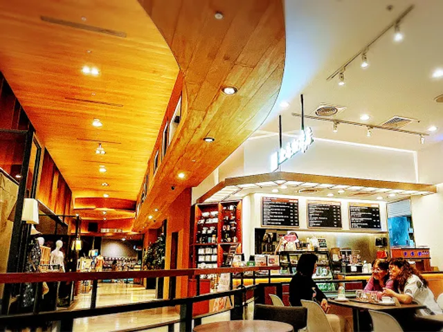 Ueshima Coffee Lounge by UCC