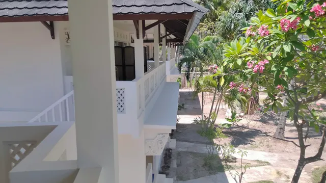 Juliantos by the sea