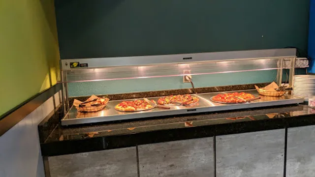 Round Table Pizza