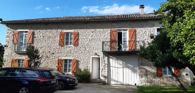 Litdevin: Chambre d'hôtes en campagne, avec table d'hôtes, proche Mâcon, en Saône-et-Loire, Bourgogne-Franche-Comté