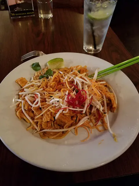 Si Lom Thai Asian Fusion