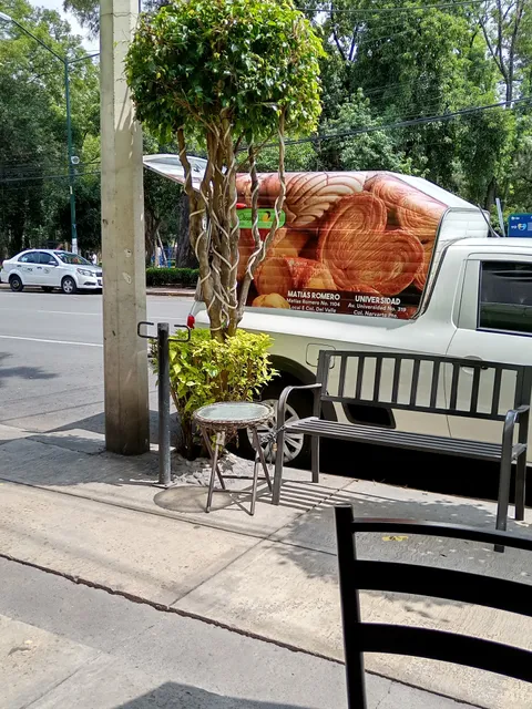 Bisquets Obregón Pan y Café