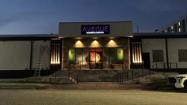 Avenue Kitchen & Cocktail
