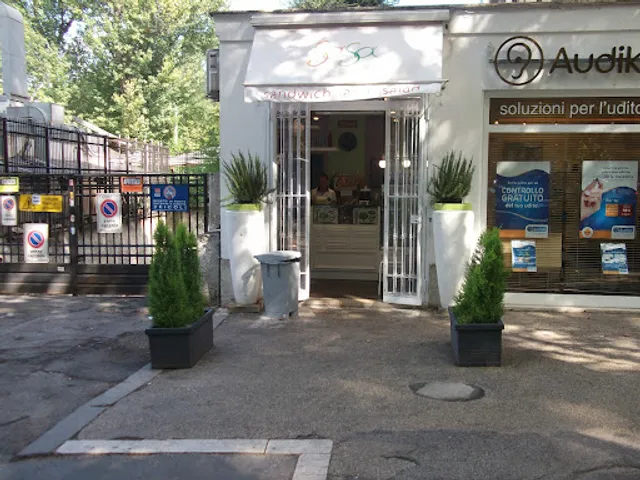 SaSa - Sandwich and Salad