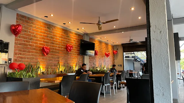 PIZZAS LOCAS La Puerta