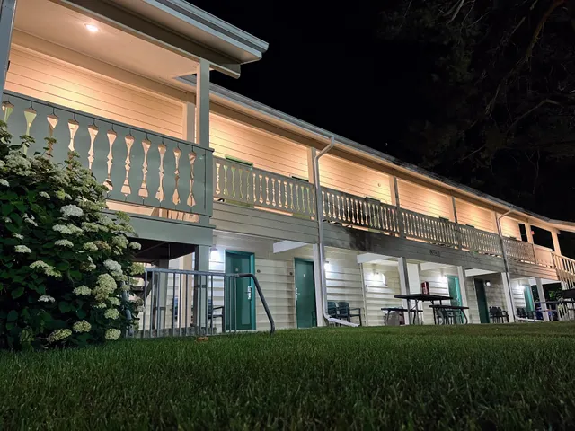 Parkwood Lodge - Door County