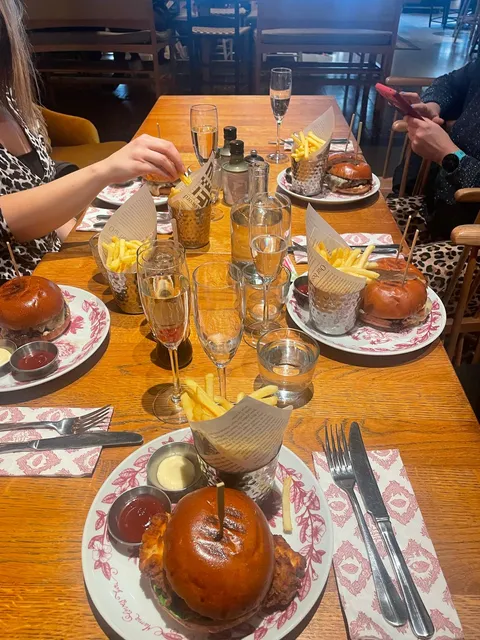 Mama Restaurant London