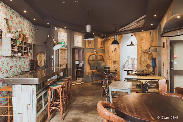 Le Café Des Chineurs