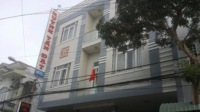 Khách Sạn Huỳnh Tấn Đạt