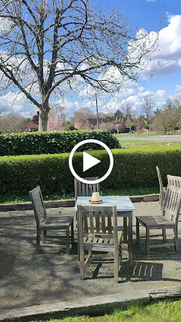 The Frog & Wicket, Eversley