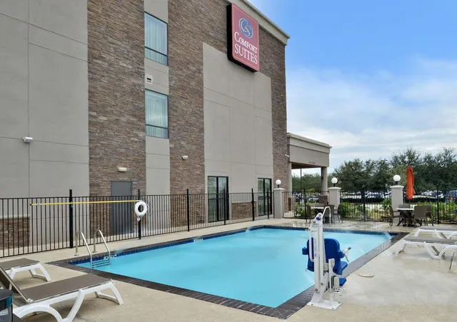 Comfort Suites near Westchase on Beltway 8