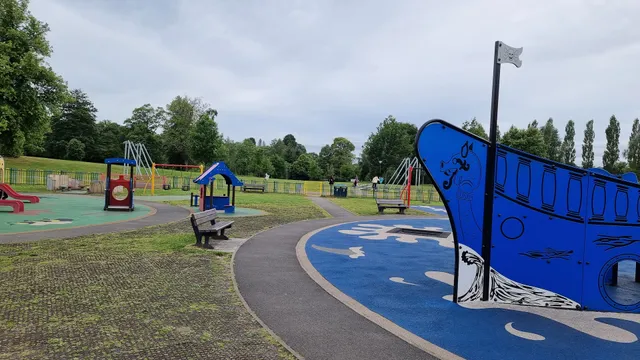 Rouken Glen Playground