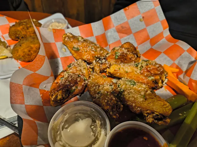 Castaways Bar & Grill at Bridgeview Marina