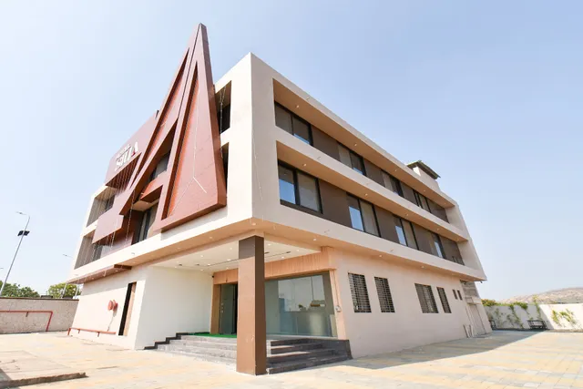 Capital O Hotel Siya