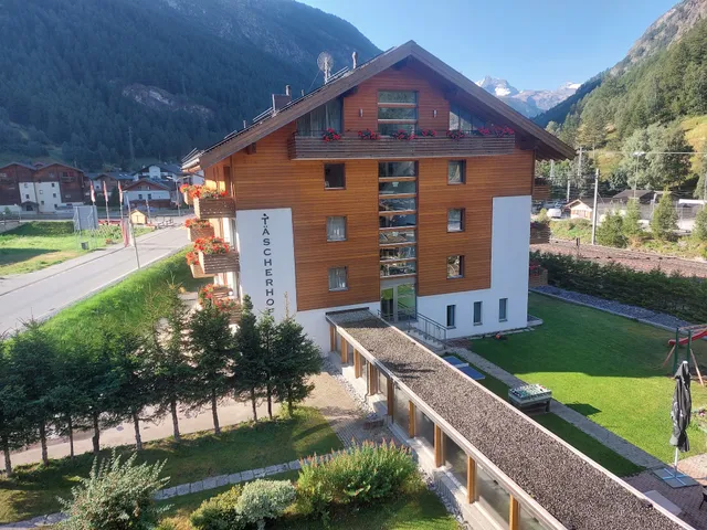 Alpine Budget Rooms by Täscherhof