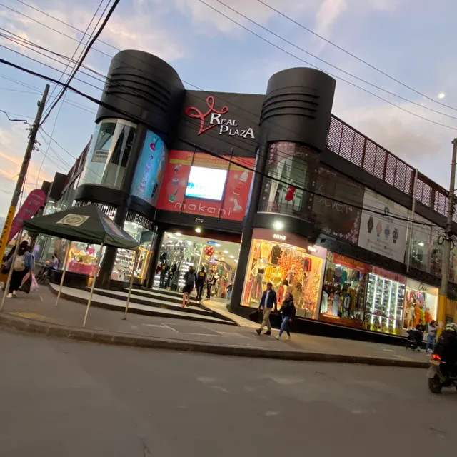 Real Plaza Centro Comercial