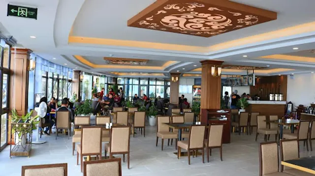 Hoàng Liên Restaurant & Cafe