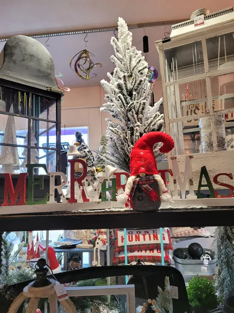 Vintage & Glam Home Decor & Gift Shop