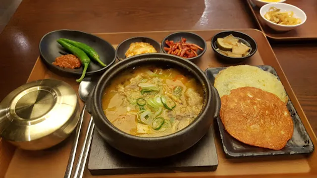 Food Empire Food Court @ IFC Mall