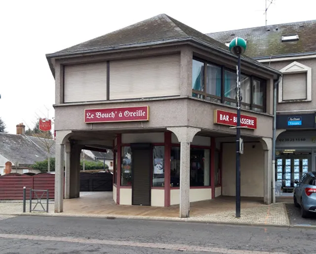 Le Bouch' À Oreille