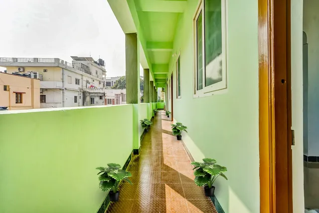 Hotel O Ramanuja Nagar Singanallur Road Formerly Chakra Residency