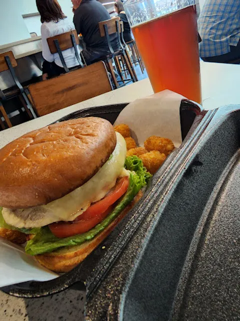 Snake River Bar & Grill