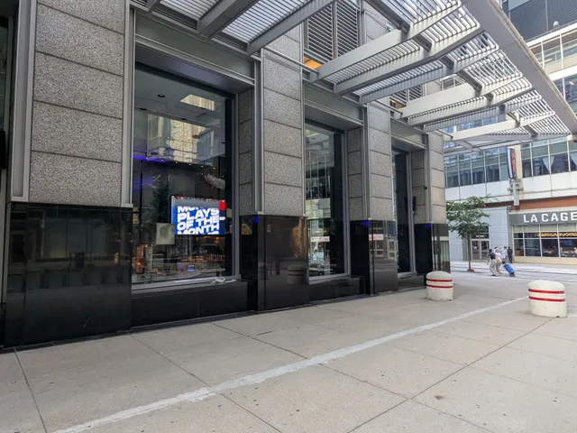 Lucille's Avenue des Canadiens