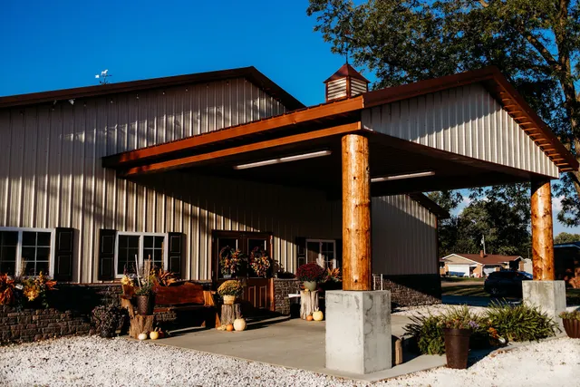 Big Horse Inn & Suites