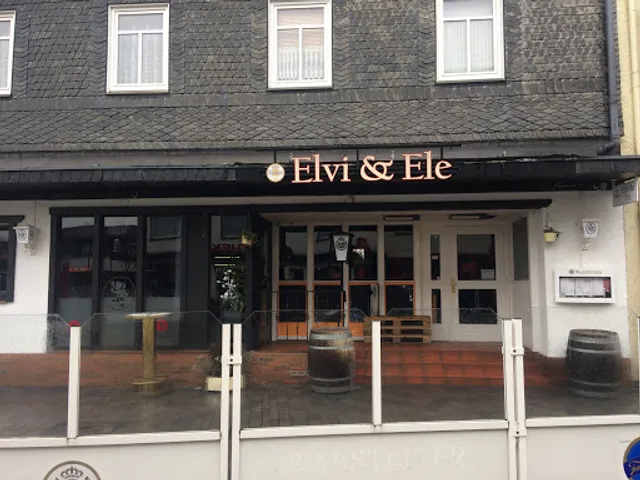 Elvi & Ele