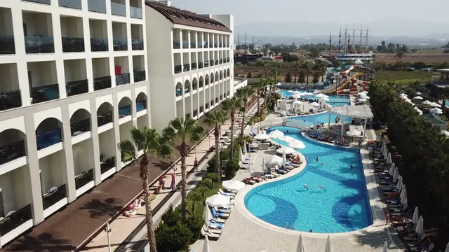 PORT RIVER HOTEL & SPA