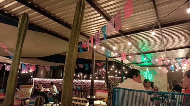 Broga BAR & COFFEE DISPENSING