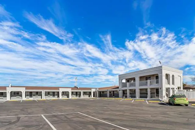 Econo Lodge Inn & Suites Santa Rosa