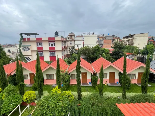 Saanvi Hotel & Restaurant