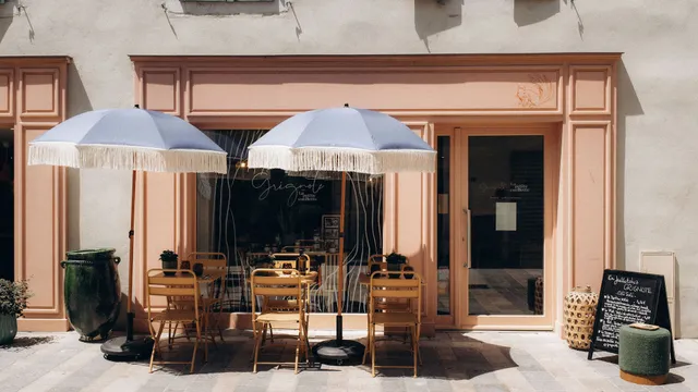 Grignote – Restaurant, Coffee Shop & Épicerie